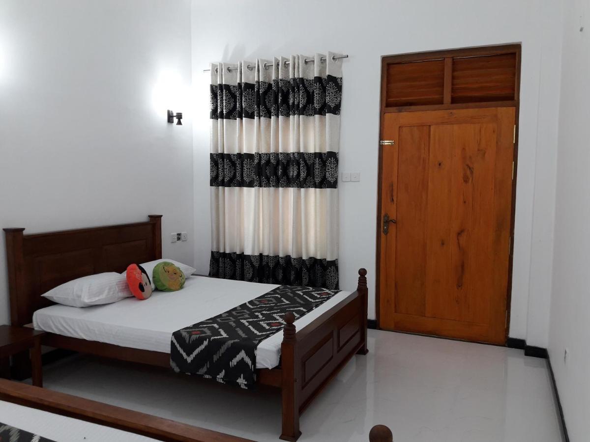 B & B Charm Dikwella Dış mekan fotoğraf