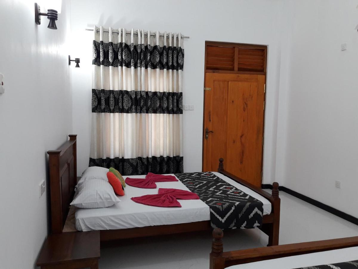 B & B Charm Dikwella Dış mekan fotoğraf