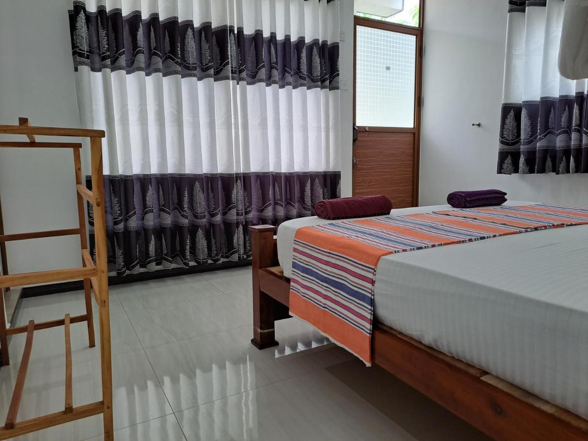 B & B Charm Dikwella Dış mekan fotoğraf