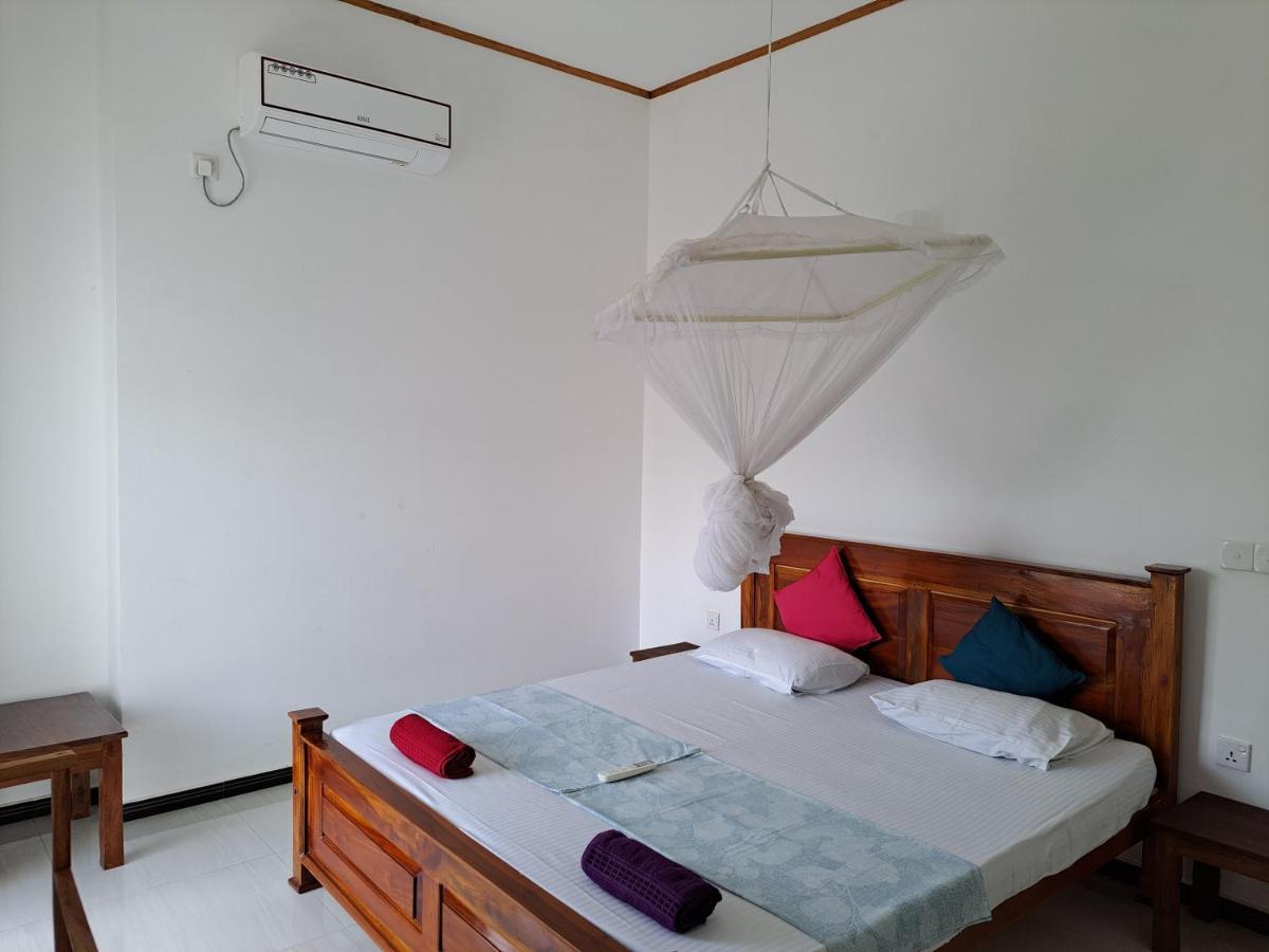 B & B Charm Dikwella Dış mekan fotoğraf