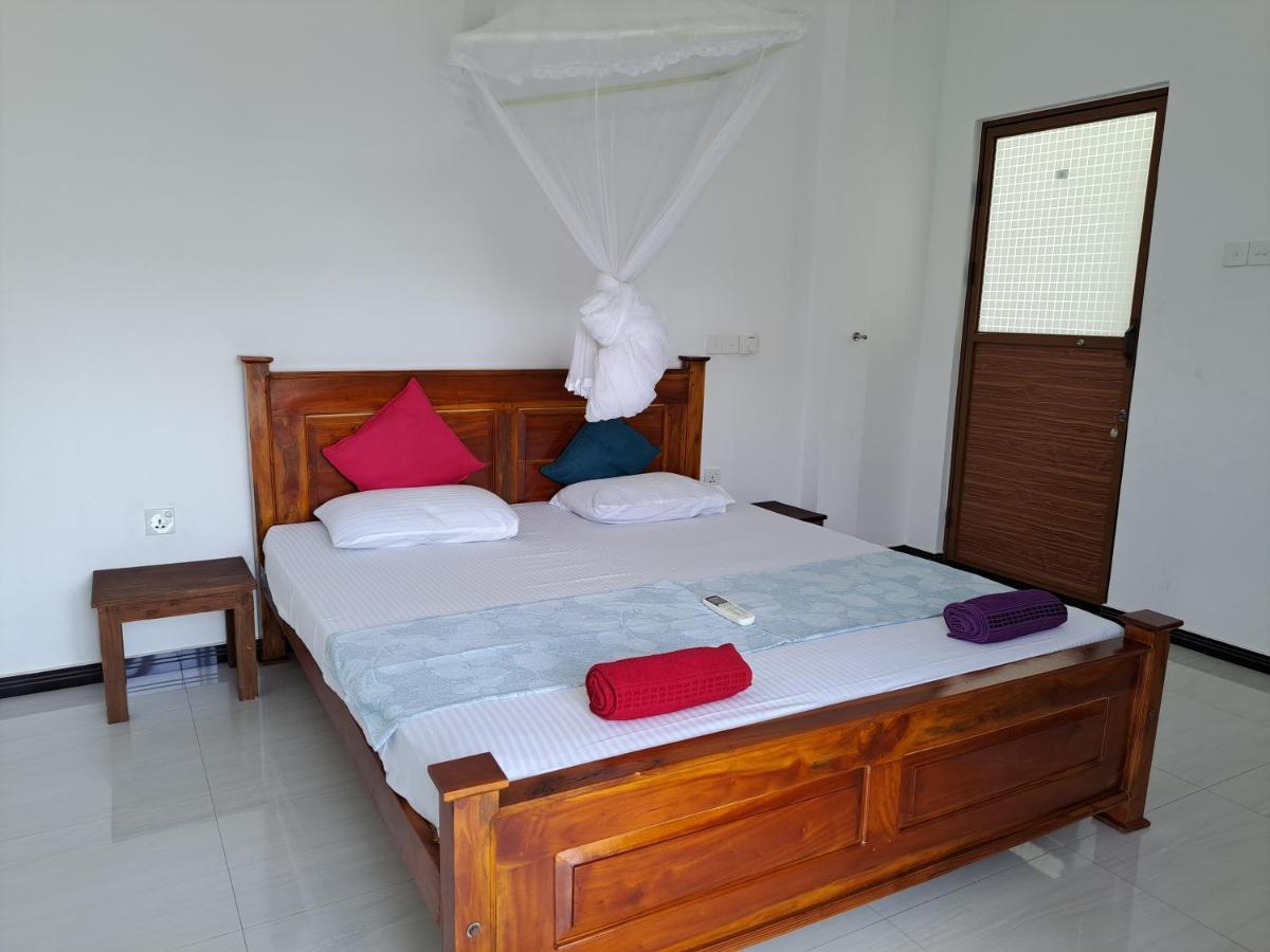 B & B Charm Dikwella Dış mekan fotoğraf